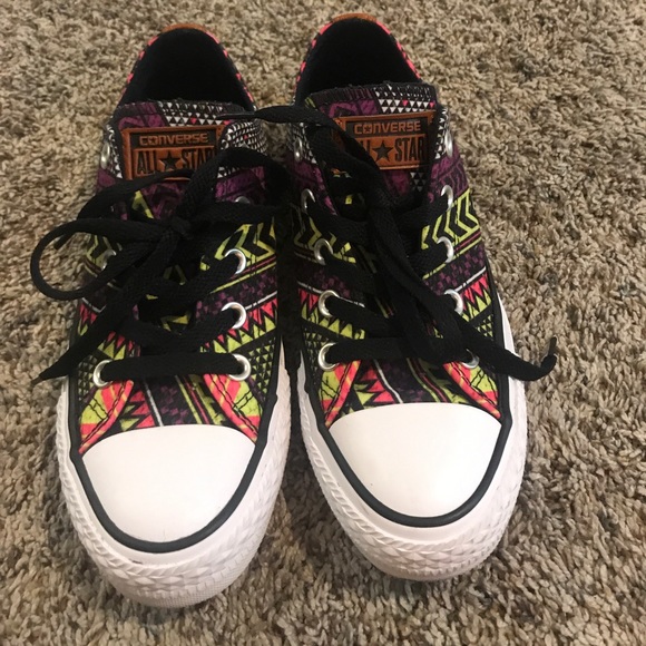 converse aztec print
